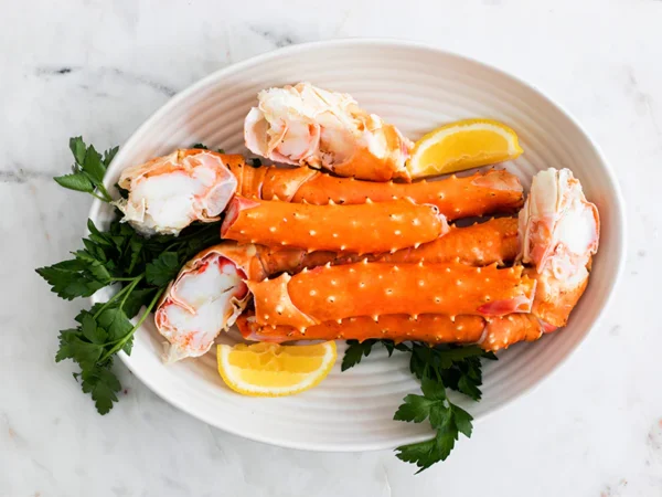 Cooked Wild Jumbo Golden King Crab Center Cut Legs - 1lb